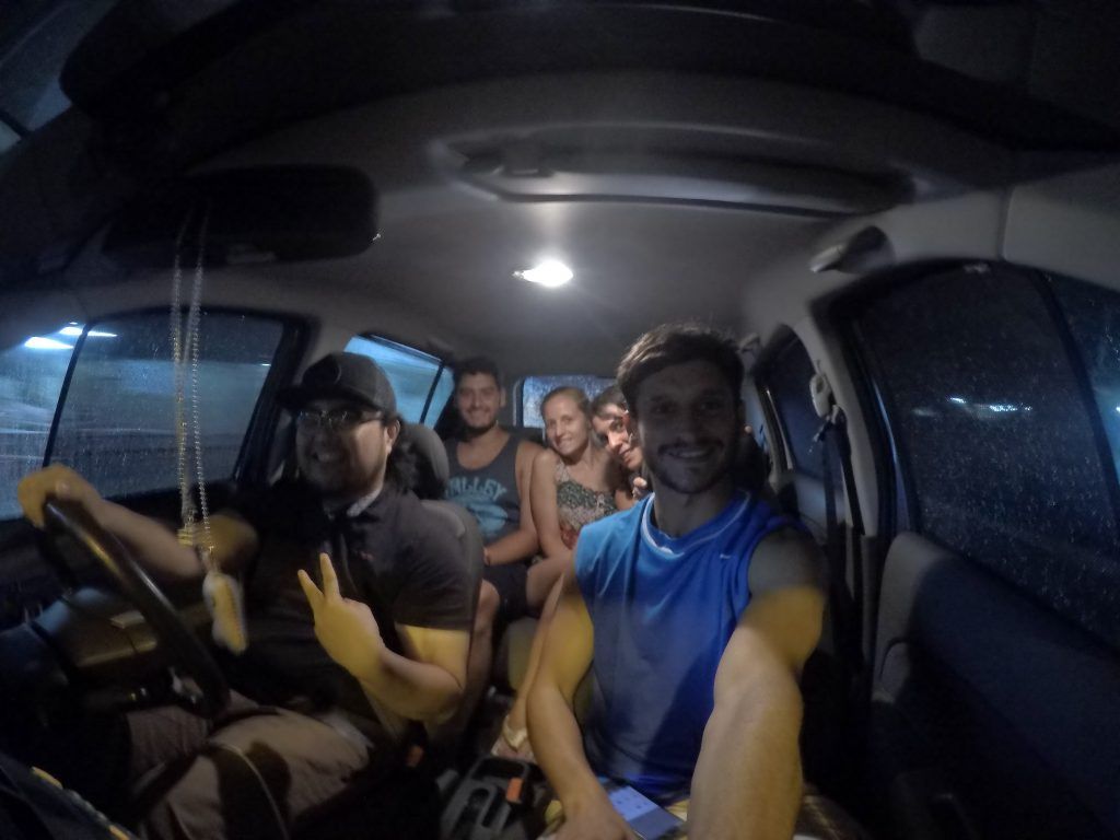 Como en todos lados, lo mejor es hablar con el taxista y pegar buena onda!